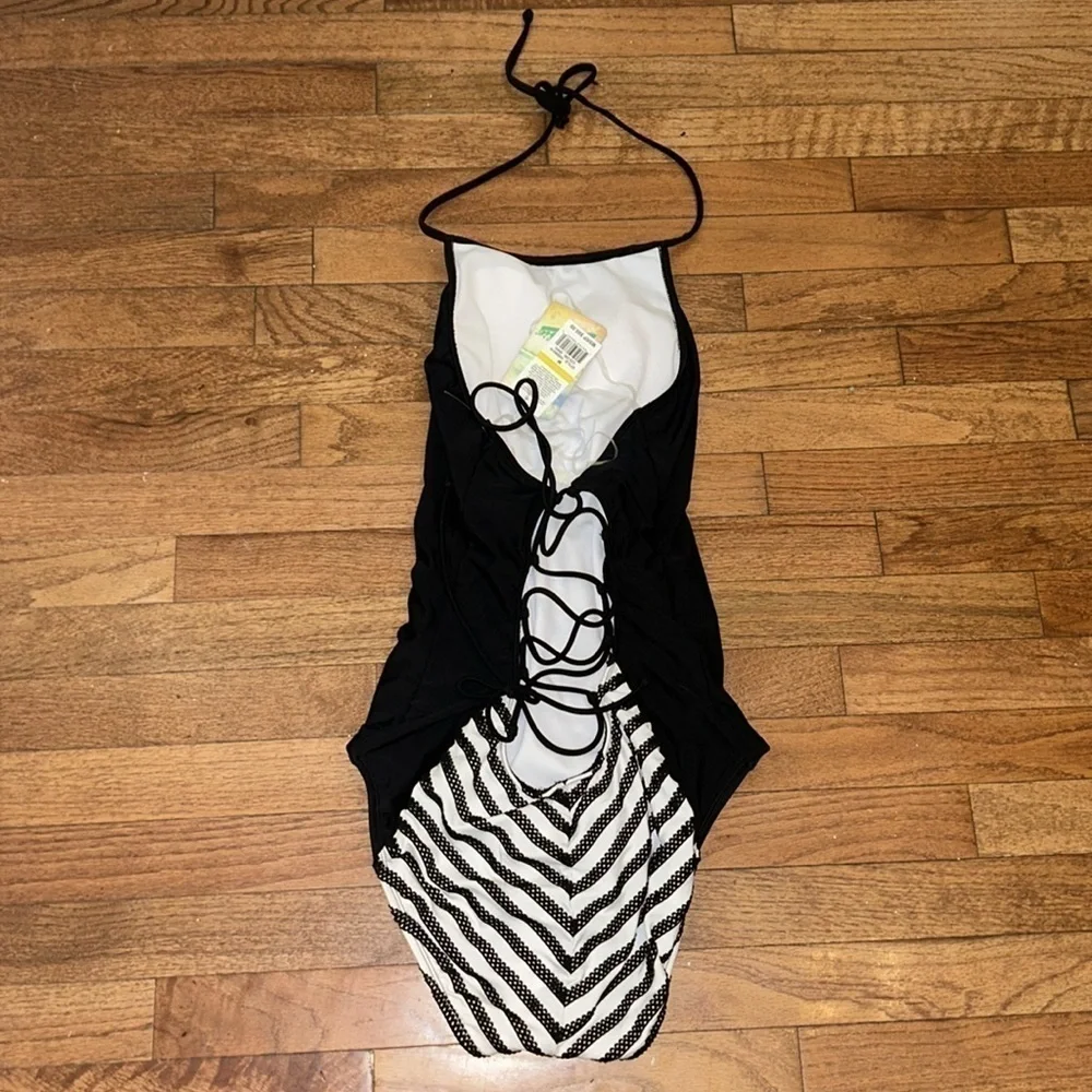 Hobie swimming suit new with tags in a size medium. - Picture 2 of 5